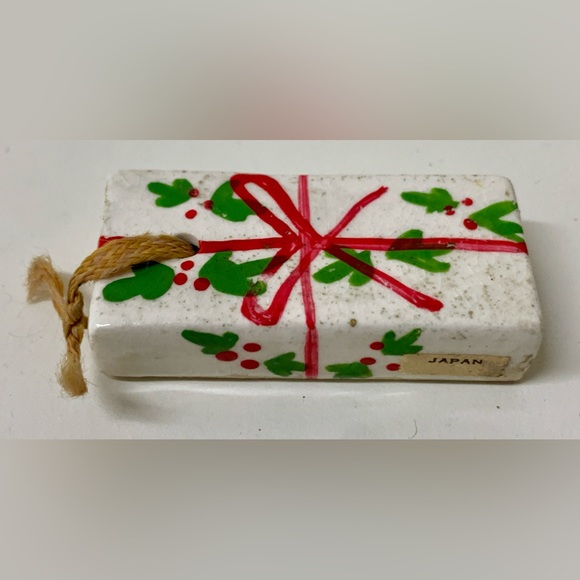 Mid Century Post WWII Japan Antique Glazed Ceramic Christmas Present Ornament - Picture 12 of 12
